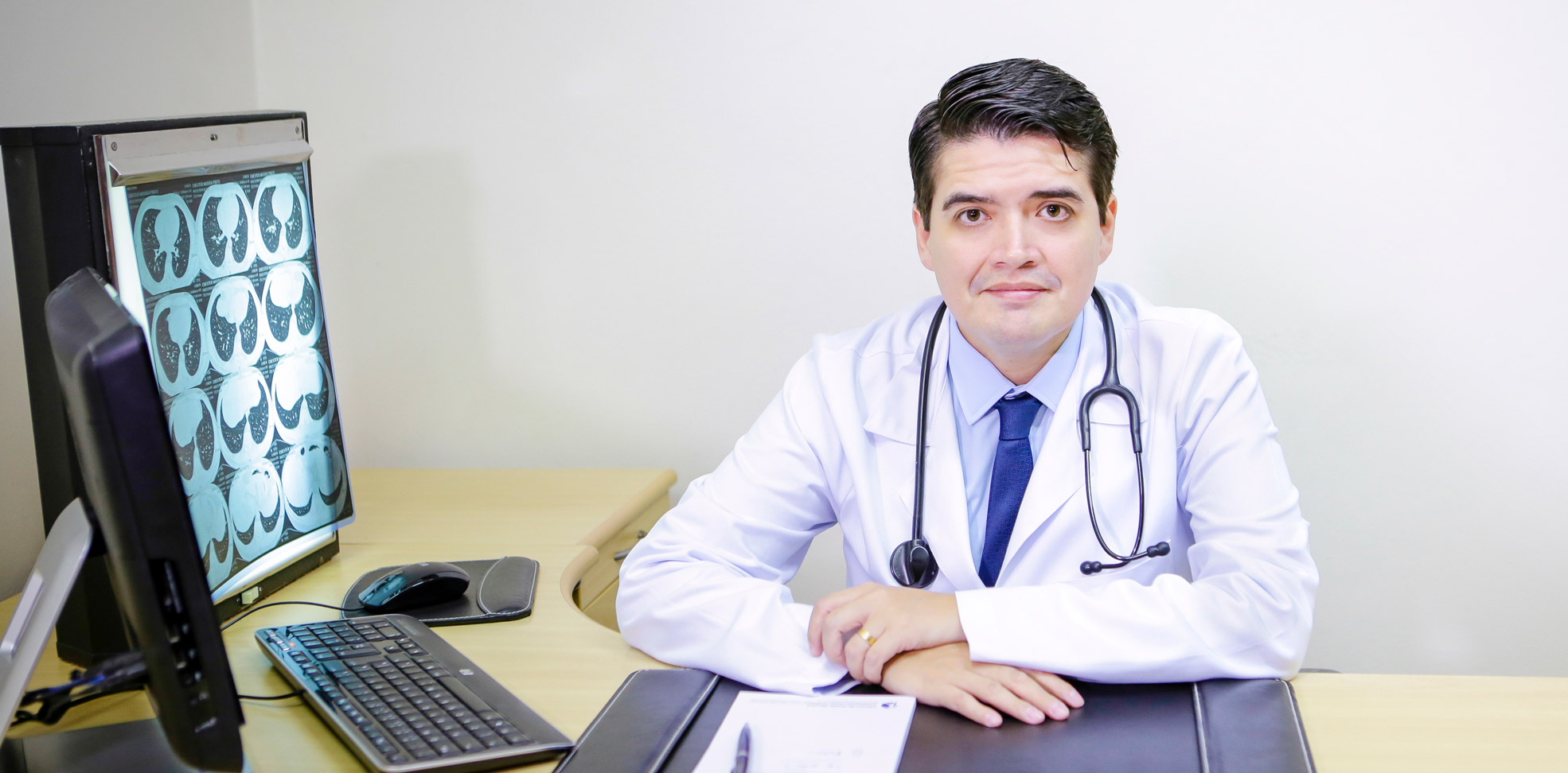 Dr. Jonathan Fernandez Pneumologista